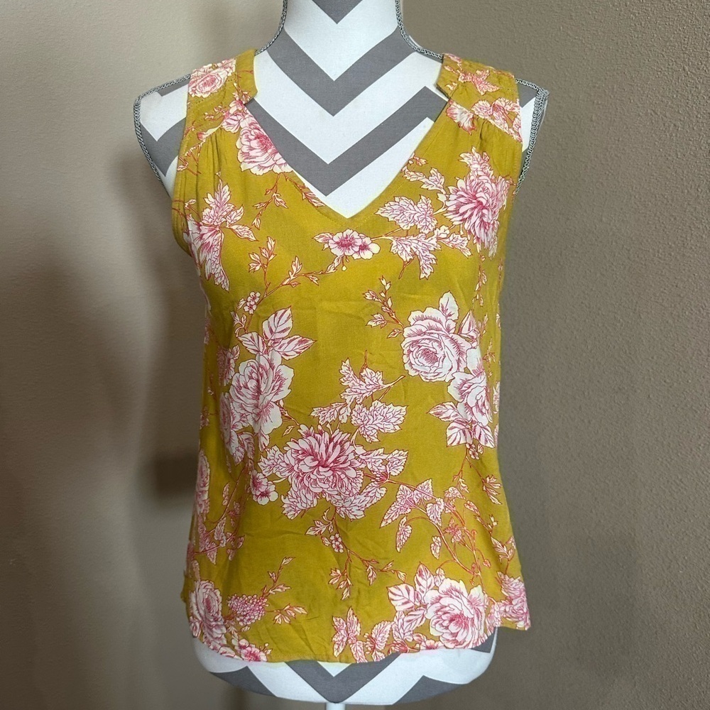 BUCKLE BLACK LABEL Mustard yellow, Floral sleeveless blouse, EUC!